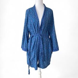Knox Rose Blue and White Patterned Kimono